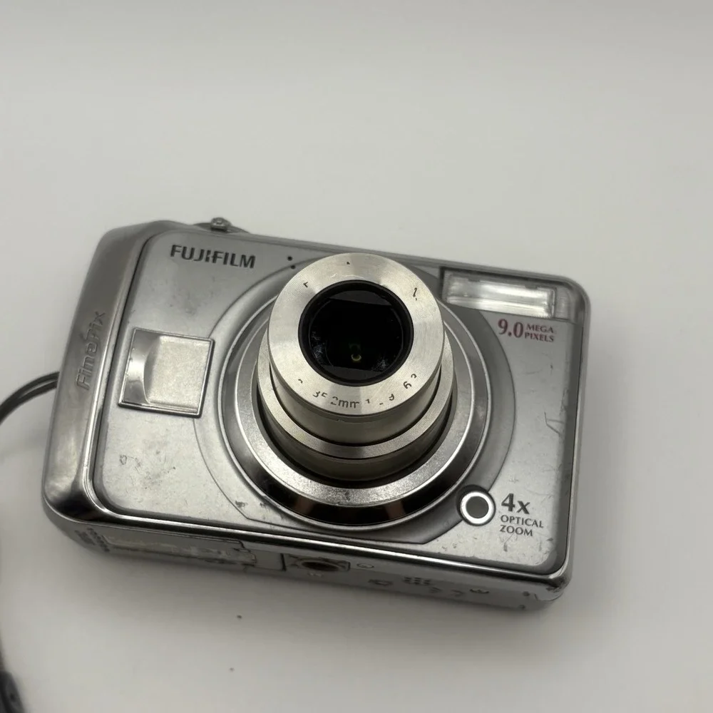 FUJIFILM FinePix A900 9.0MP Digital Camera - Point & Shoot - Tested Works READ